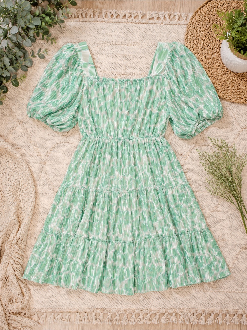 Women’s Green Puff Sleeve Smocked Tiered Dress